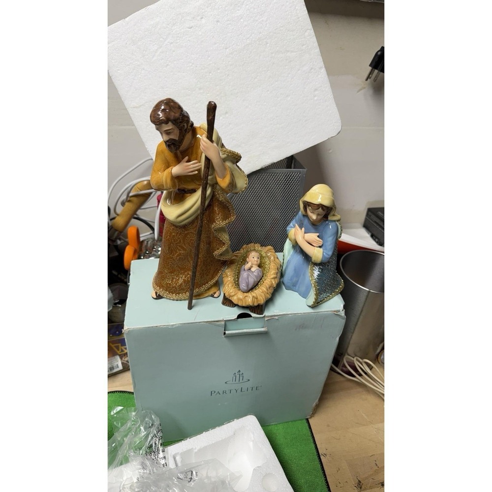 Partylite Nativity Set Joseph Mary Baby Jesus Figurines‎ w/ Box